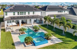 8156 LUDINGTON CIRCLE, ORLANDO, FL 32836 Sold 05/02/25