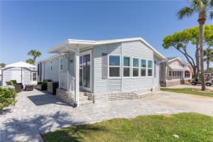 9705 LAKE BESS ROAD, WINTER HAVEN, FL 33884 Sold 04/17/25