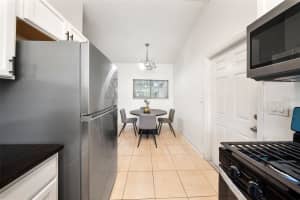 305 HOPE CIRCLE, ORLANDO, FL 32811 Sold 06/13/25