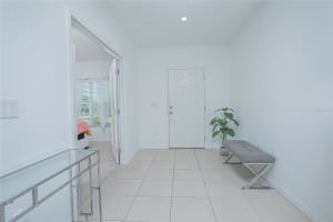 5709 SAGUNTO DR, DAVENPORT, FL 33897 Sold 09/02/25