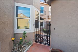 995 CASA DEL SOL CIRCLE, ALTAMONTE SPRINGS, FL 32714 Sold 04/09/25