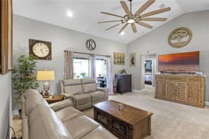 427 LANHAM DRIVE, WINTER HAVEN, FL 33881 Sold 05/05/25