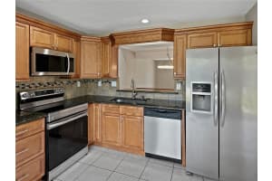 126 MAITLAND AVENUE, ALTAMONTE SPRINGS, FL 32701 - MLS#MFRO6288944