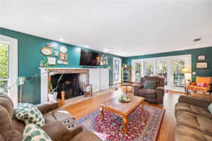 7279 NENA COURT, MOUNT DORA, FL 32757 Sold 07/03/25