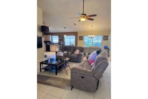 10333 CRYSTAL POINT DRIVE, ORLANDO, FL 32825 Sold 04/03/25
