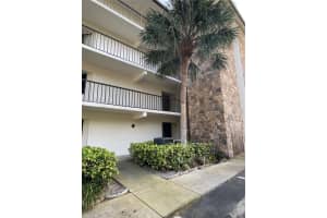 2037 San Marcos Dr Se #217, WINTER HAVEN
