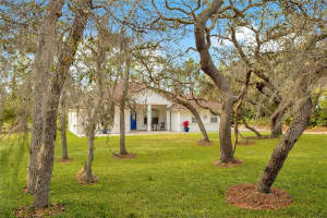 30041 REDOAK AVENUE, EUSTIS, FL 32736 Sold 10/14/25