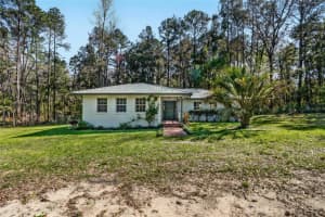 11621 NW COUNTY ROAD 236, ALACHUA, FL 32615 Sold 04/18/25