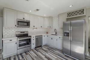 1132 PAGE DRIVE, DELTONA, FL 32725 Sold 04/18/25