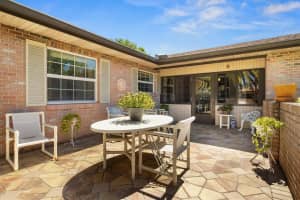 398 TROON COURT, WINTER HAVEN, FL 33884 Sold 05/09/25