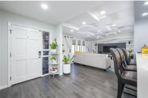 352 RIDGEWOOD STREET, ALTAMONTE SPRINGS, FL 32701 Sold 04/28/25