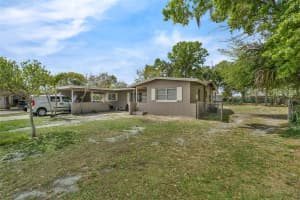 941 GREY OAK COURT, ORLANDO, FL 32809 Sold 05/14/25