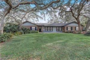 800 LINCOLN ROAD, DELAND, FL 32724 Sold 04/23/25