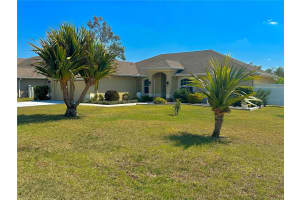 1556 LEMON AVENUE, WINTER HAVEN, FL 33881 Sold 05/23/25
