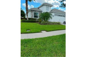 1424 CLUBMAN DR, CHAMPIONS GATE, FL 33896 - MLS#MFRO6290565