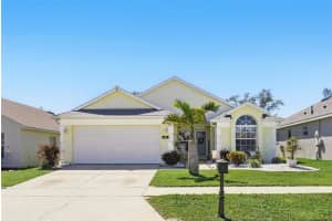 442 TROON CIRCLE, DAVENPORT, FL 33897 Sold 08/29/25