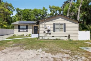 535 W Division St, DELAND
