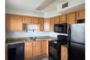 225 NEW HAMPSHIRE STREET, ORLANDO, FL 32804 Sold 04/23/25