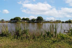 2360 27TH STREET, OKEECHOBEE, FL 34974 - MLS#MFRO6291116