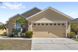459 Tivoli Cir, DAVENPORT