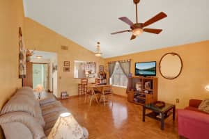 182 EDGEWATER CIRCLE, SANFORD, FL 32773 Sold 08/15/25