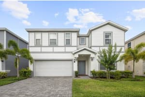 2320 Lelani Cir, DAVENPORT