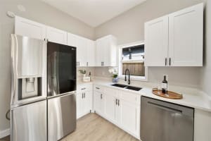 1321 CLOVERLAWN AVENUE, ORLANDO, FL 32806 Sold 05/01/25