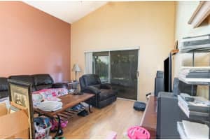 946 LITTLE CREEK ROAD, ORLANDO, FL 32825 Sold 05/07/25