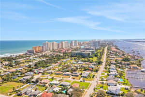 2811 PENINSULA DRIVE, DAYTONA BEACH, FL 32118 - MLS#MFRO6292871