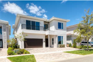 960 JACK NICKLAUS COURT, KISSIMMEE, FL 34747 Sold 07/01/25