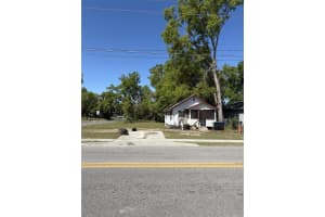 303 13TH STREET, APOPKA, FL 32703 Sold 08/12/25