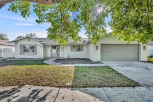 920 FAIRWAY DRIVE, WINTER PARK, FL 32792 Sold 04/17/25