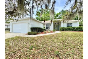 5880 DRIFTWOOD DRIVE, WINTER HAVEN, FL 33884 Sold 04/29/25