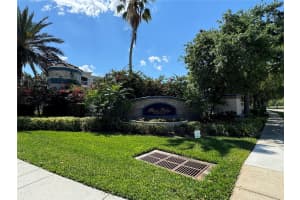 3001 LAUREL PARK LN #102, KISSIMMEE, FL 34741 - MLS#MFRO6294075
