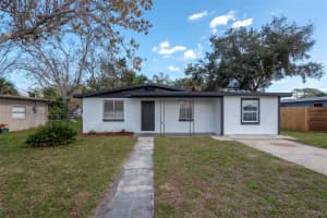 913 LAKE AVENUE, EDGEWATER, FL 32132 Sold 08/14/25