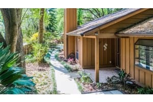 1 VILLAGE DRIVE, OVIEDO, FL 32765 Sold 09/25/25