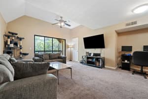 325 LAKEPOINTE DRIVE, ALTAMONTE SPRINGS, FL 32701 Sold 06/13/25