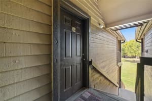 380 LAKEPOINTE DRIVE, ALTAMONTE SPRINGS, FL 32701 Sold 05/01/25