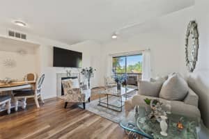 380 LAKEPOINTE DRIVE, ALTAMONTE SPRINGS, FL 32701 Sold 05/01/25