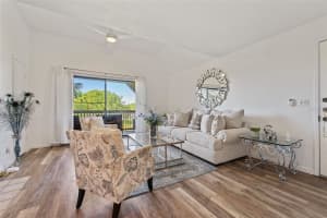 380 LAKEPOINTE DRIVE, ALTAMONTE SPRINGS, FL 32701 Sold 05/01/25