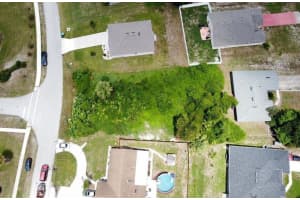 525 NARDELLO DRIVE, DELTONA, FL 32725 - MLS#MFRO6295070