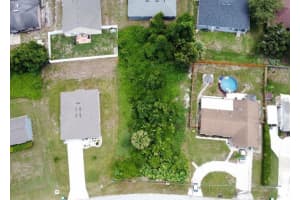 525 NARDELLO DRIVE, DELTONA, FL 32725 - MLS#MFRO6295070