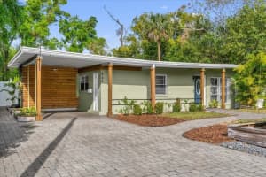 526 CRYSTAL LAKE DRIVE, ORLANDO, FL 32803 Sold 05/23/25