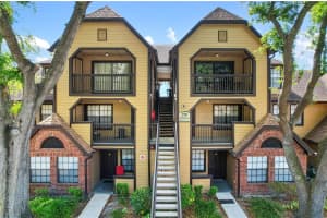 390 Woodside Dr #302, ALTAMONTE SPRINGS