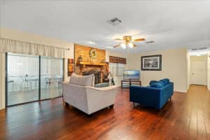 910 HERON CIRCLE, WINTER HAVEN, FL 33884 Sold 06/20/25