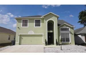 339 Sigmund Loop, DAVENPORT