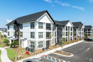 3020 BASE BOULEVARD, DAVENPORT, FL 33837 - MLS#MFRO6295927