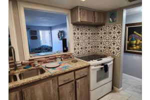 400 AUBURN DRIVE, DAYTONA BEACH, FL 32118 - MLS#MFRO6295936