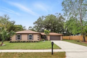100 DES PINAR LANE, LONGWOOD, FL 32750 Sold 05/14/25