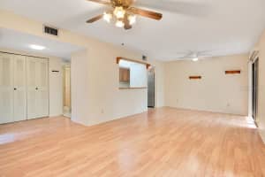190 HICKORY WOODS COURT, DELTONA, FL 32725 Sold 07/29/25